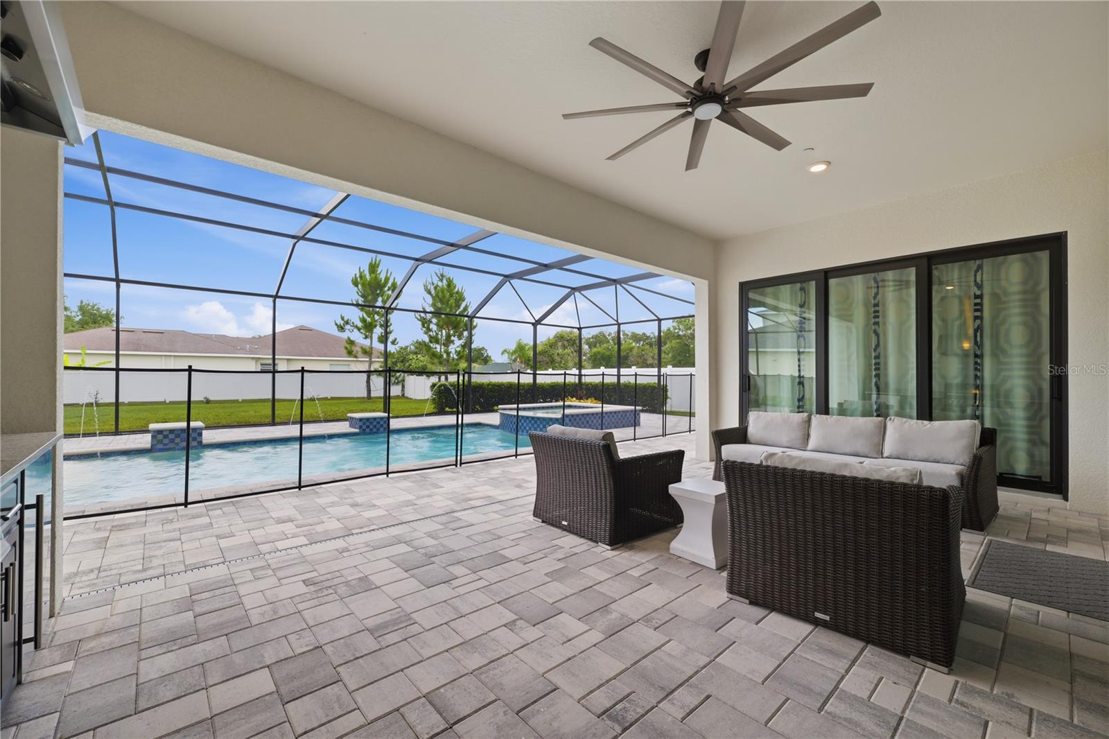 LIVINGSTON GROVE - Residential