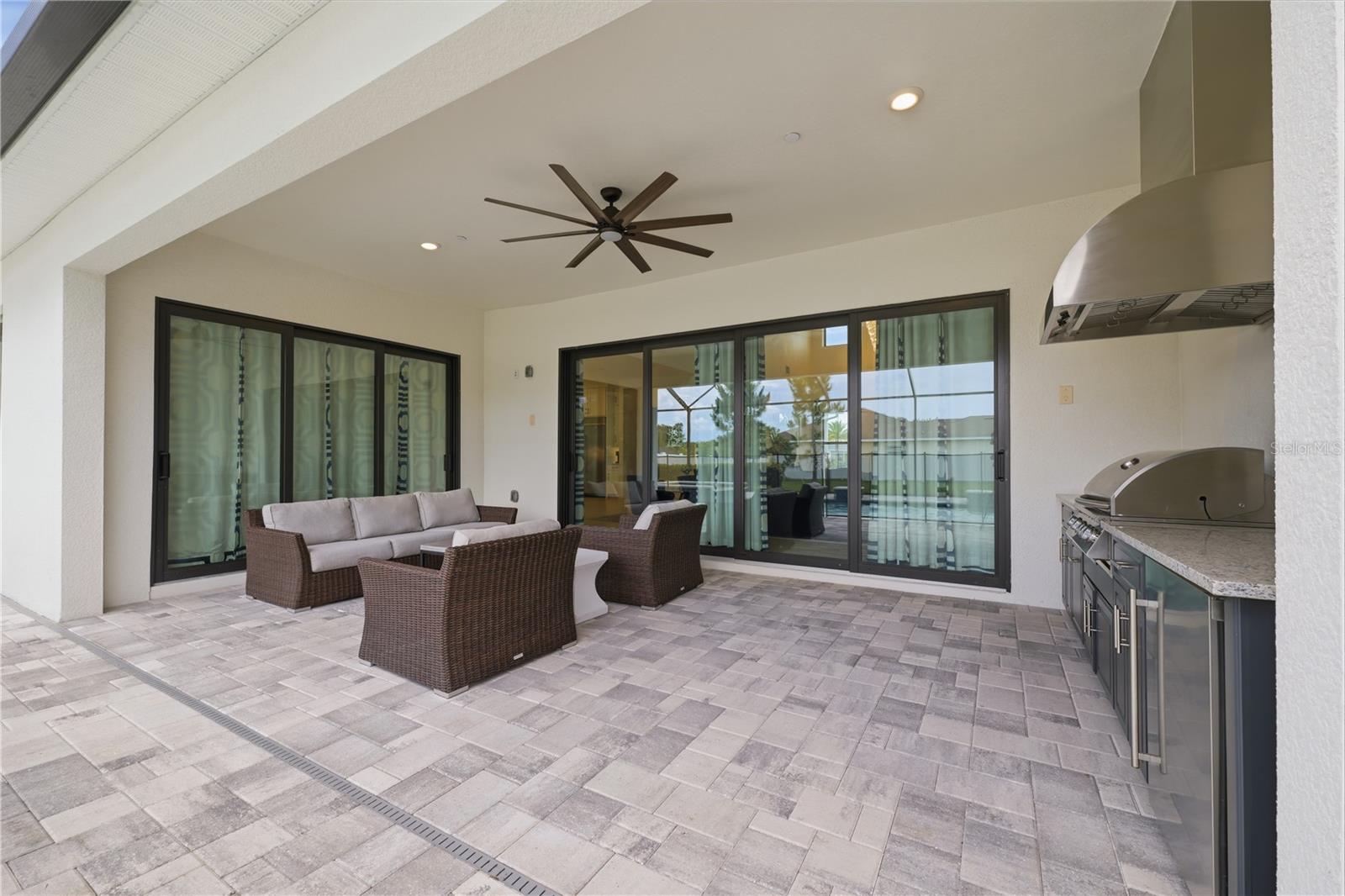 LIVINGSTON GROVE - Residential