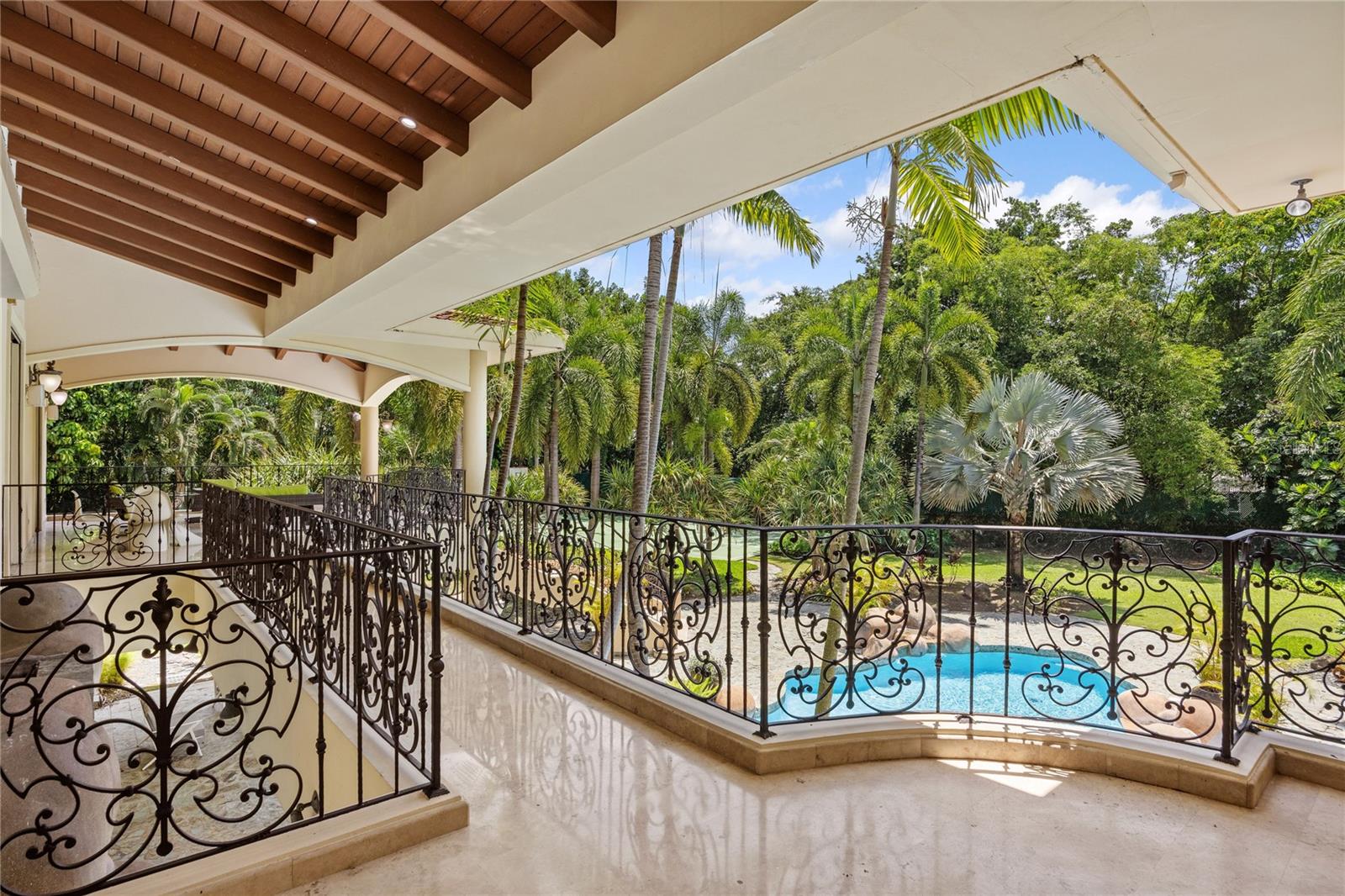 URB. SAN PATRICIO - Residential