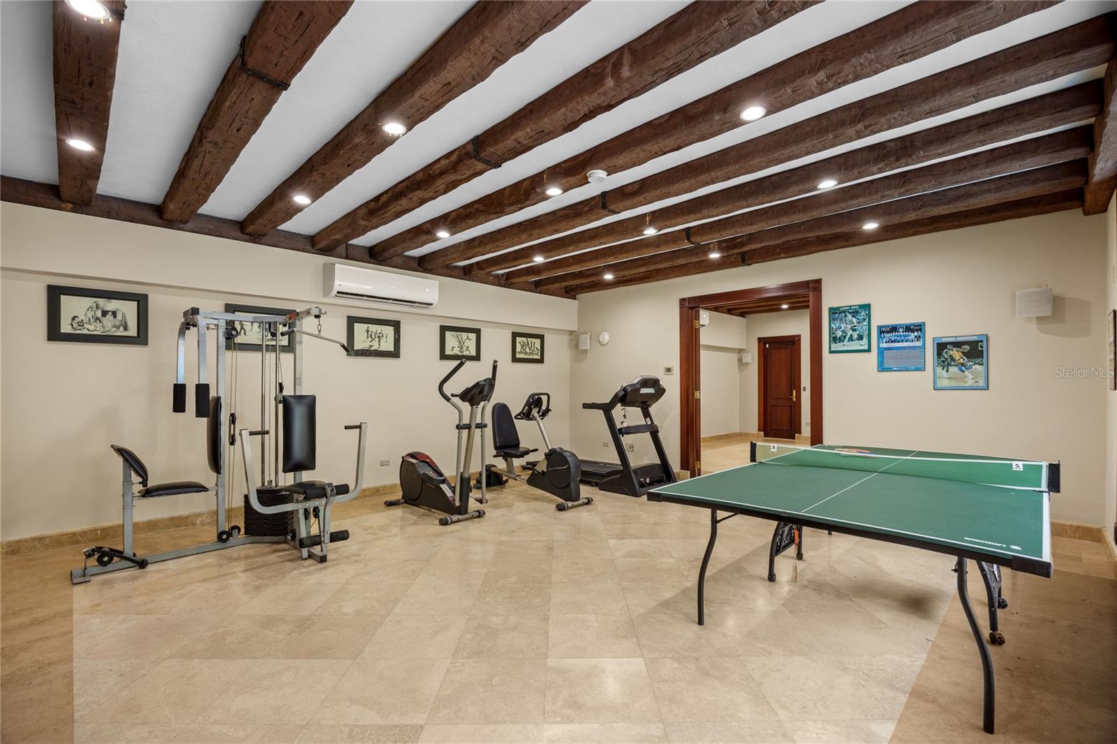URB. SAN PATRICIO - Residential