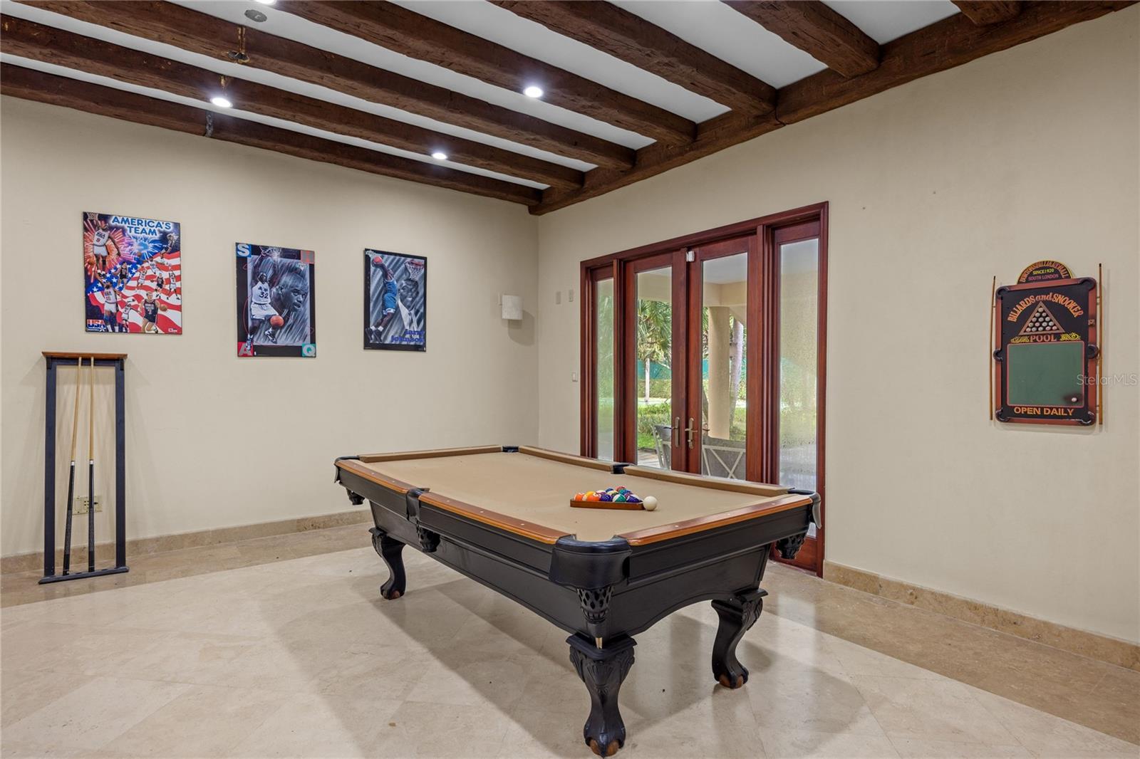 URB. SAN PATRICIO - Residential