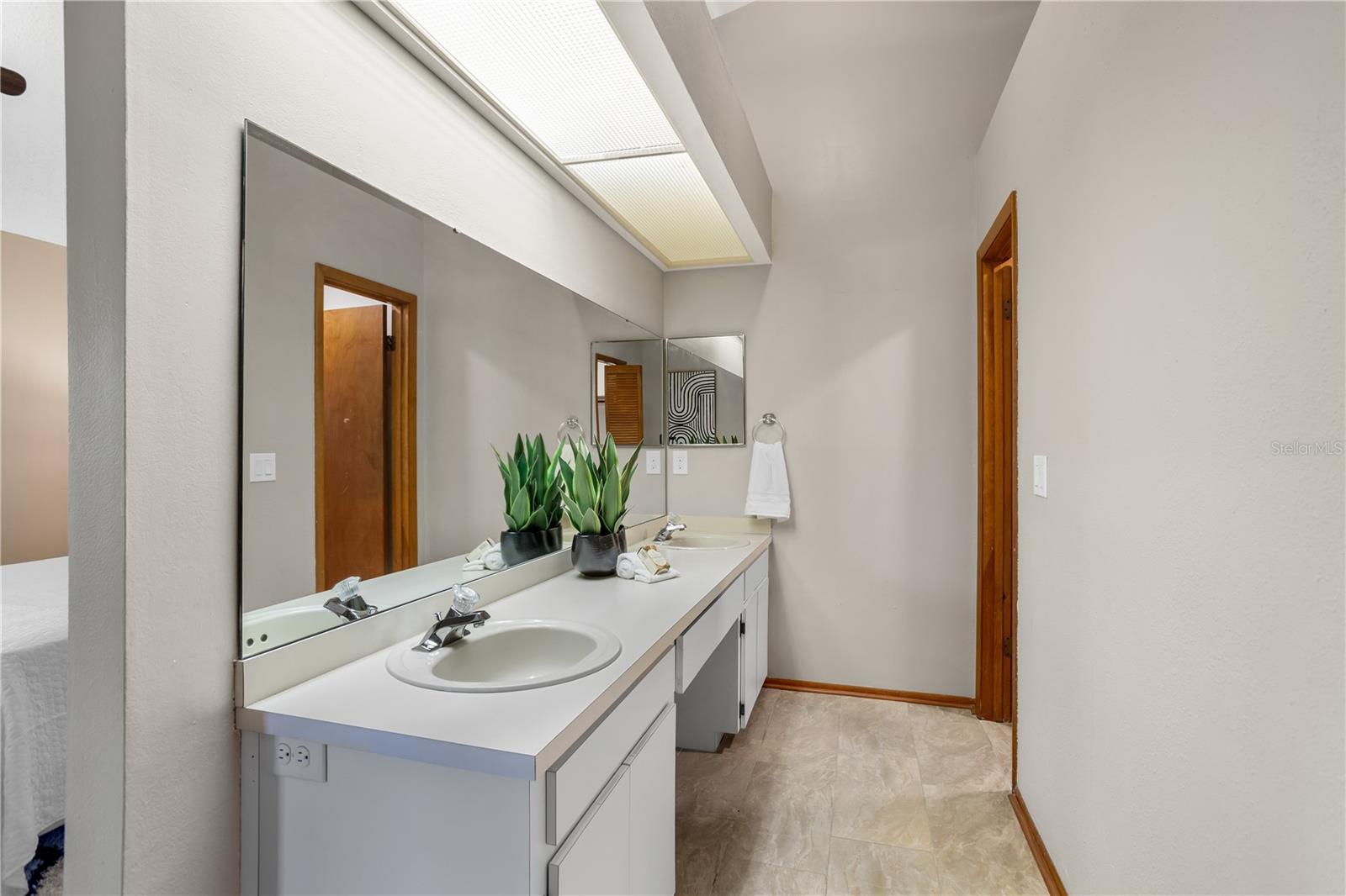 COUNTRY CREEK - Residential