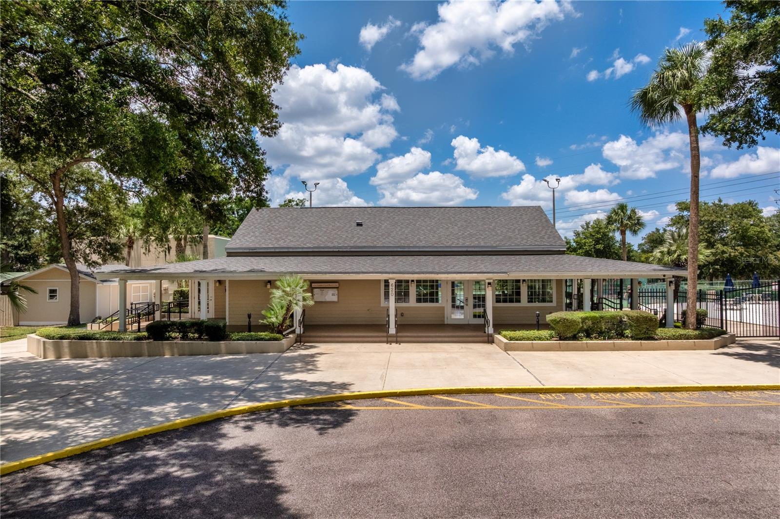 COUNTRY CREEK - Residential