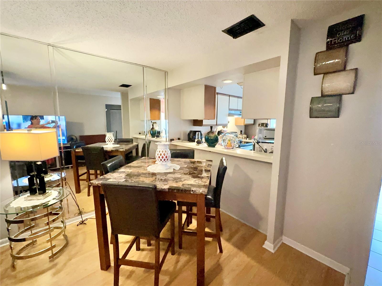 SUNNYBROOK CONDO 07 - Residential
