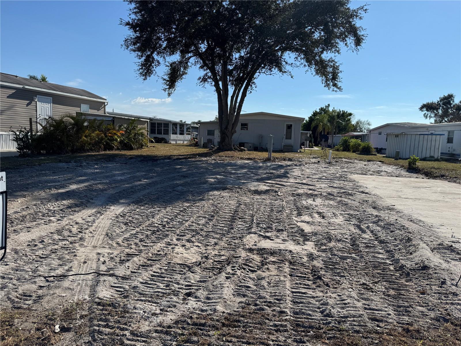 SKYWAY VILLAGE ESTATES CO-OP - Land