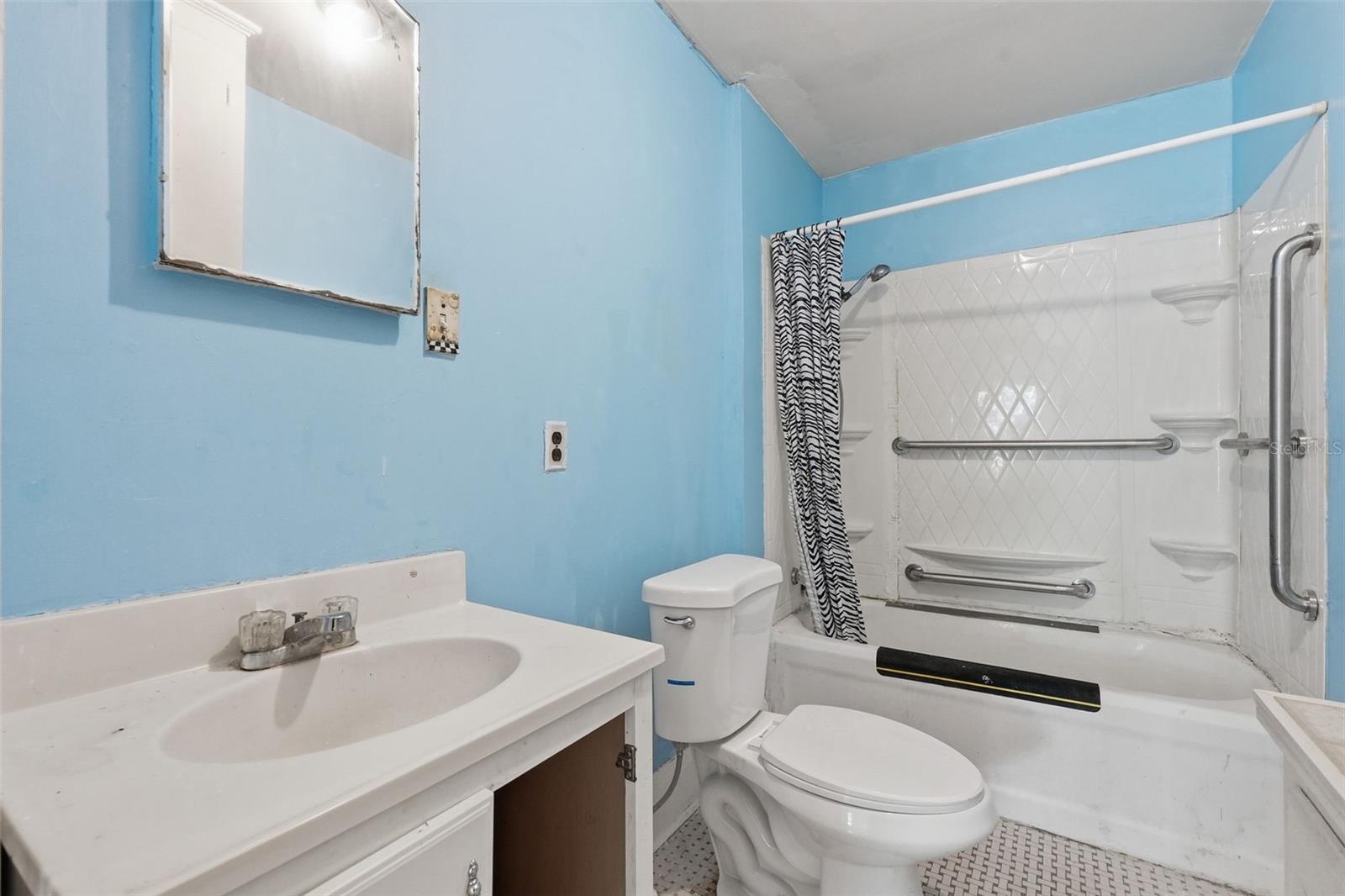 CRESENT LAKE TERRACE - Residential