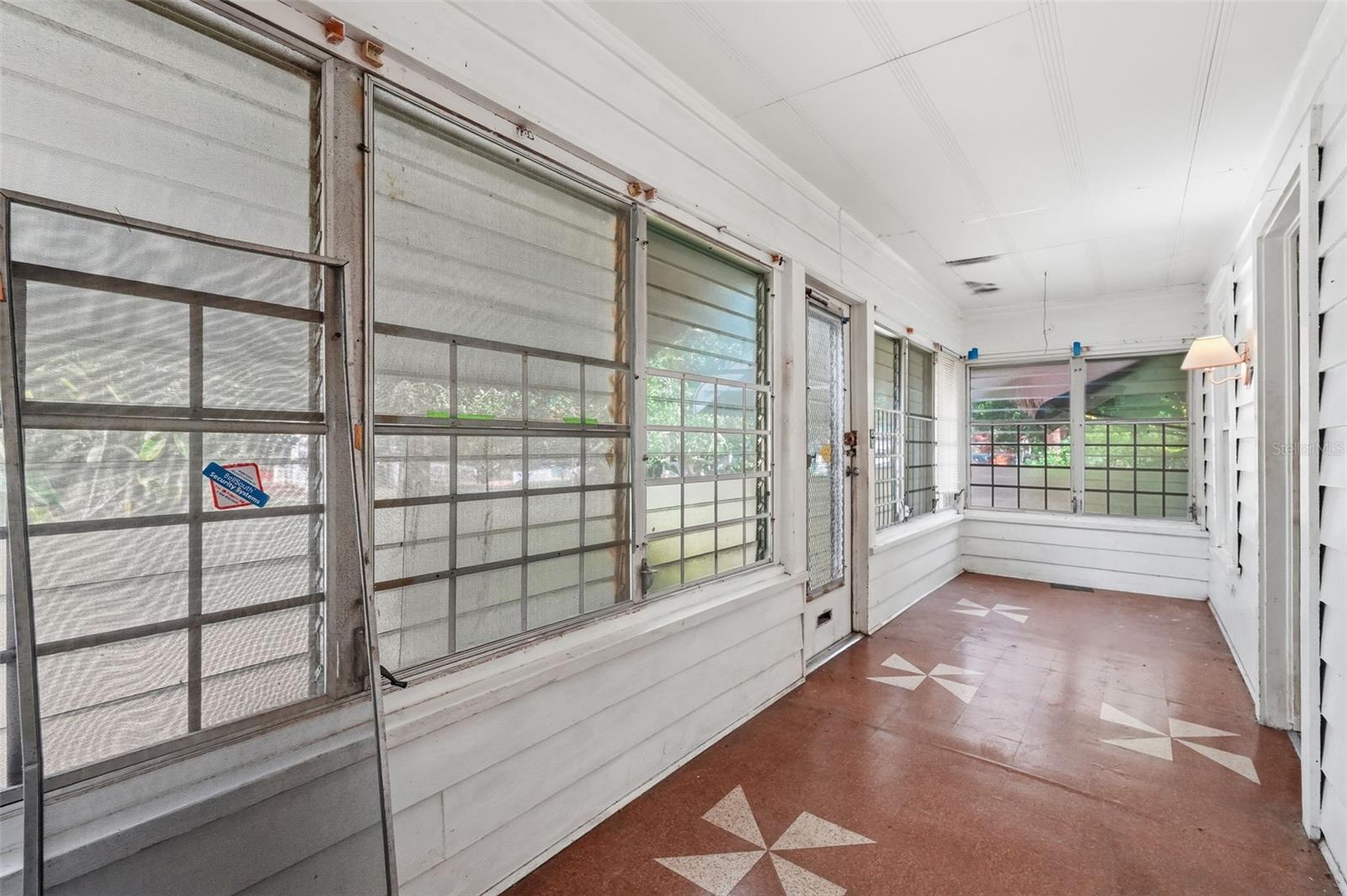 CRESENT LAKE TERRACE - Residential