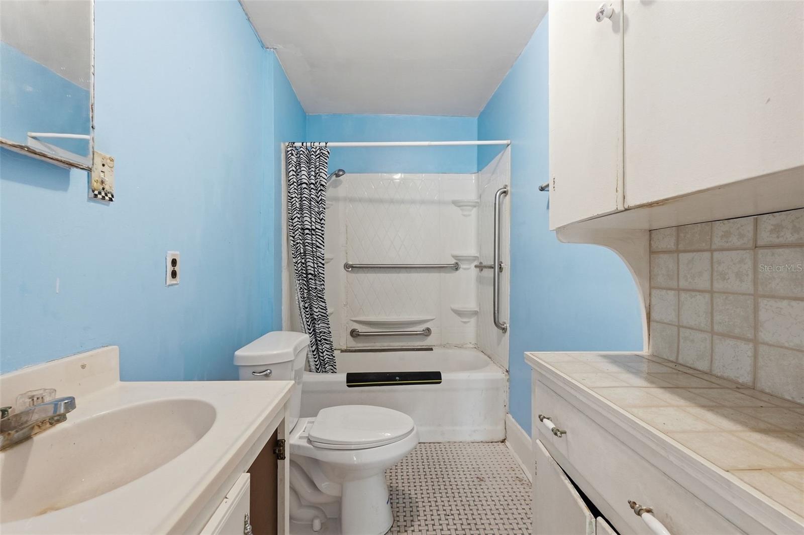 CRESENT LAKE TERRACE - Residential