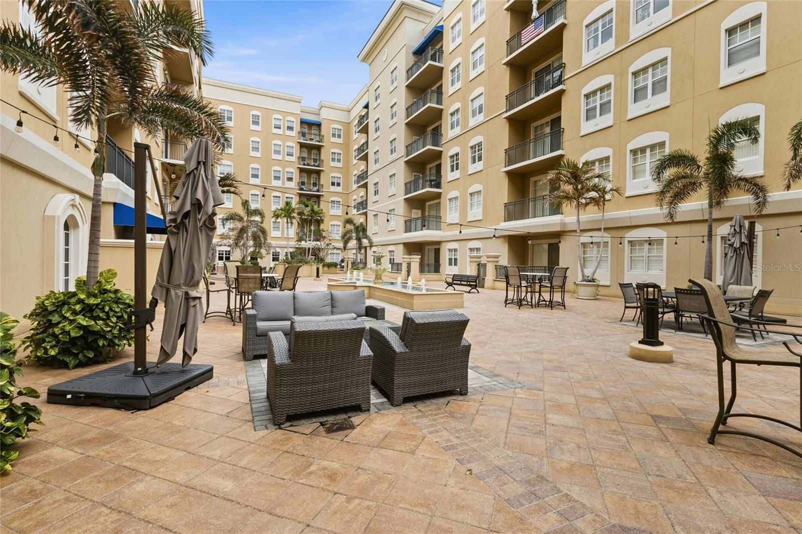 BROADWAY PROMENADE - Residential