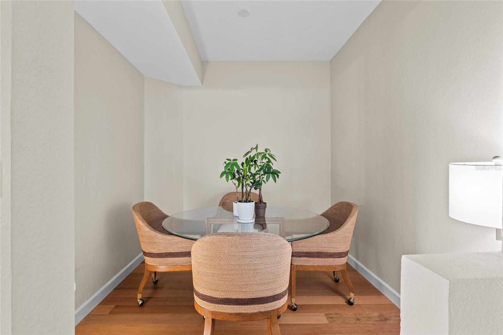 BROADWAY PROMENADE - Residential