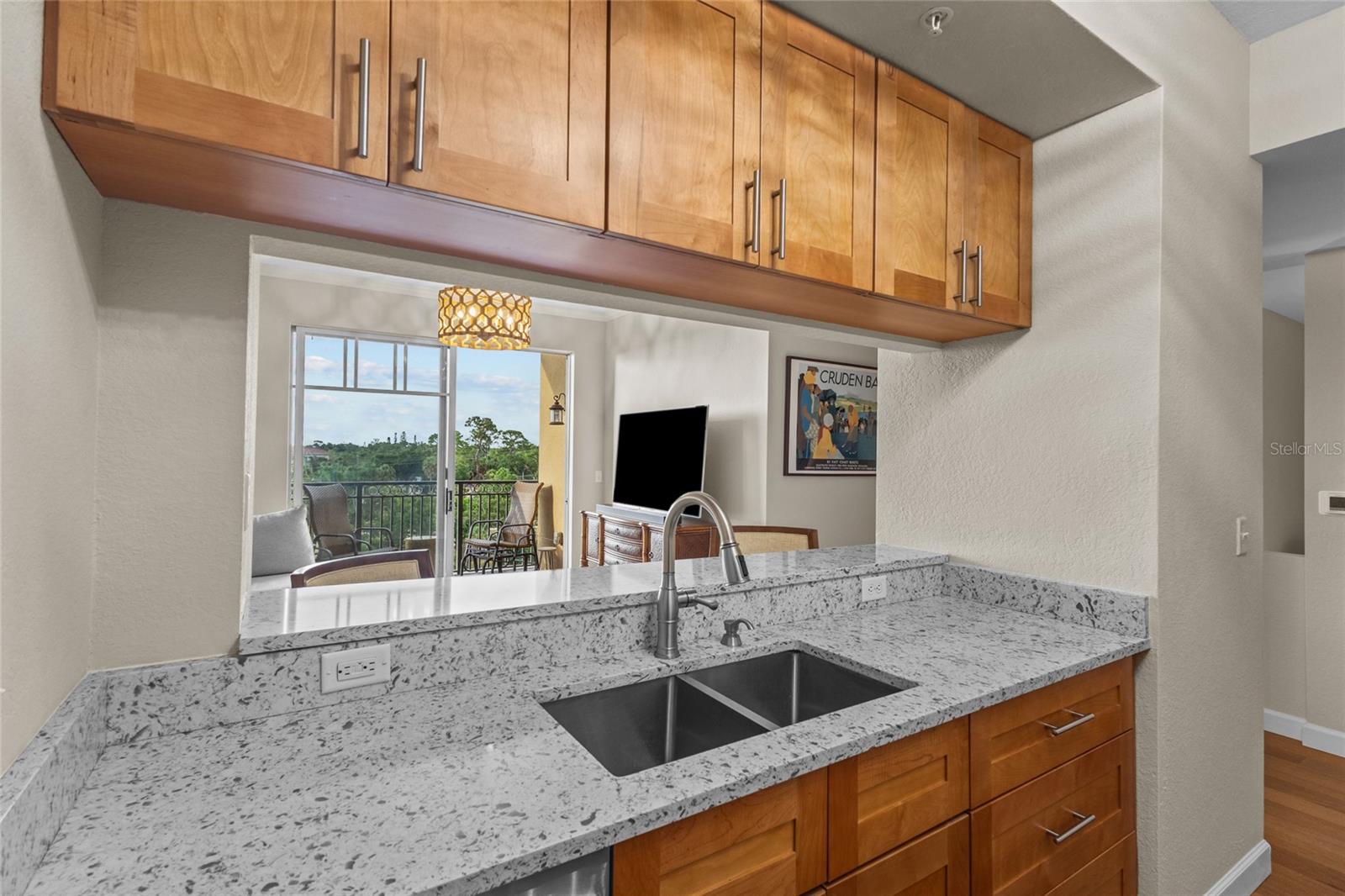 BROADWAY PROMENADE - Residential