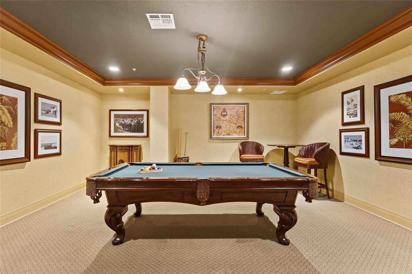 BROADWAY PROMENADE - Residential