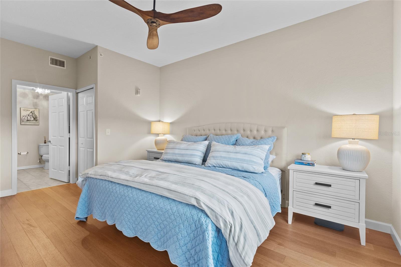 BROADWAY PROMENADE - Residential