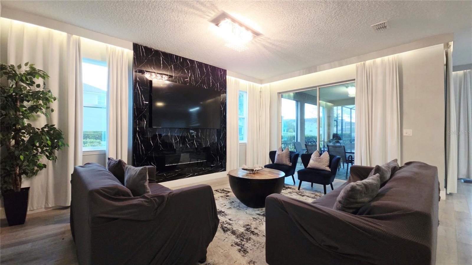SOLARA RESORT - Residential