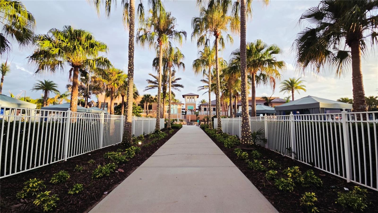 SOLARA RESORT - Residential