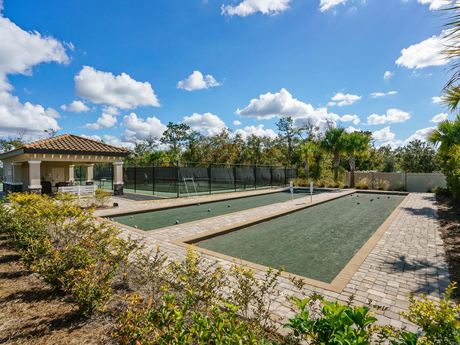 LAKEWOOD NATIONAL - Residential