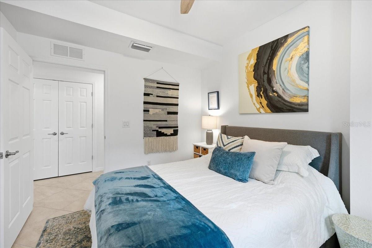 LAKEWOOD NATIONAL - Residential