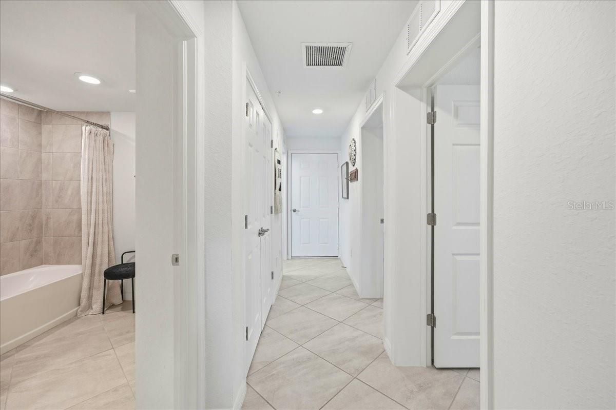LAKEWOOD NATIONAL - Residential