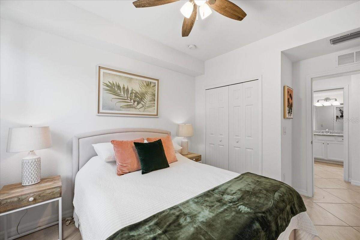 LAKEWOOD NATIONAL - Residential