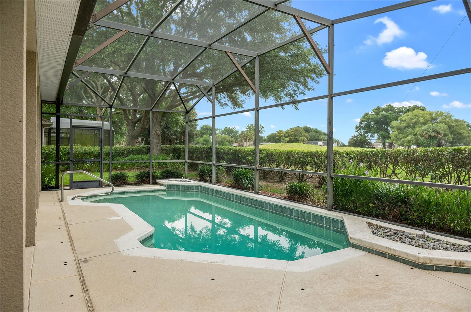 STONEYWOOD PH 11 - Residential