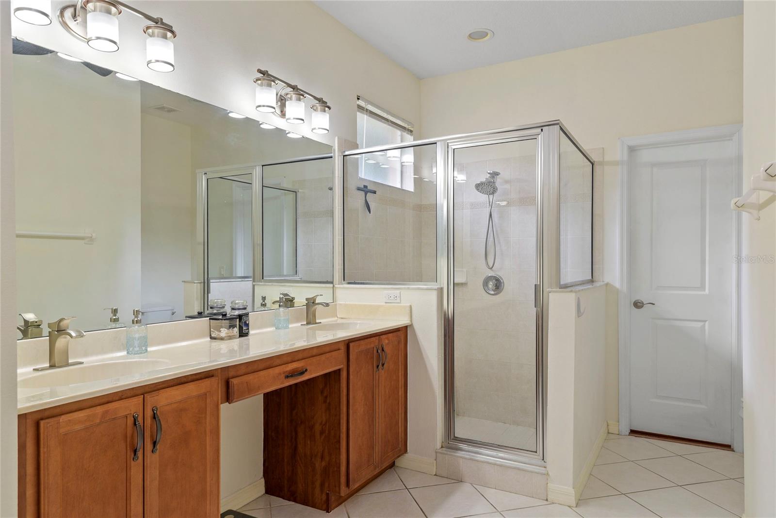 STONEYWOOD PH 11 - Residential