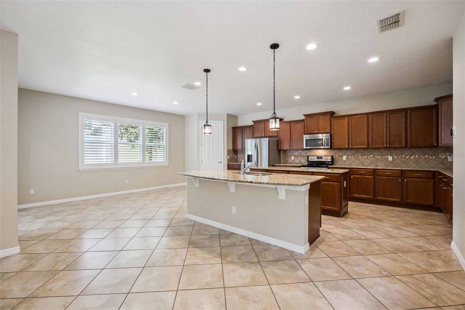 LAKE SAWYER SOUTH - Residential