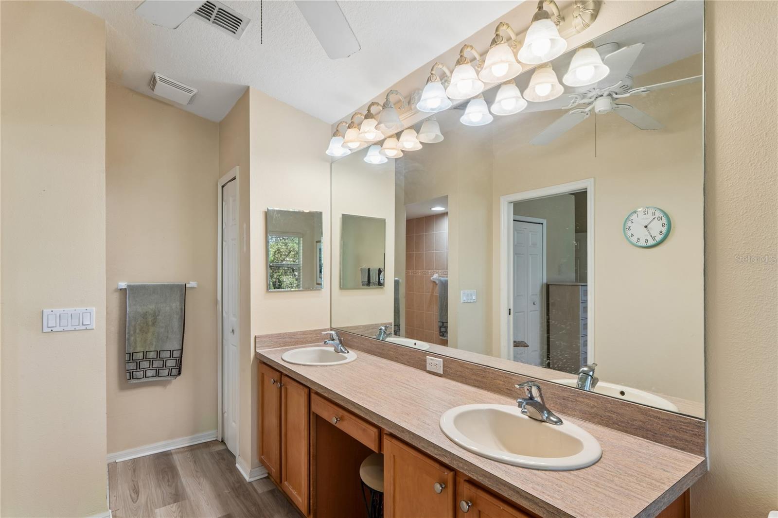 WELLINGTON AT SEVEN HILLS PH 4 - Residential