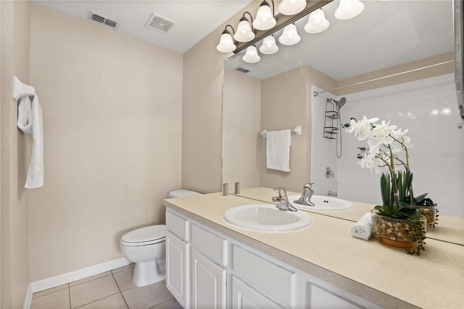 DUNWOODY COMMONS PH 2 - Residential