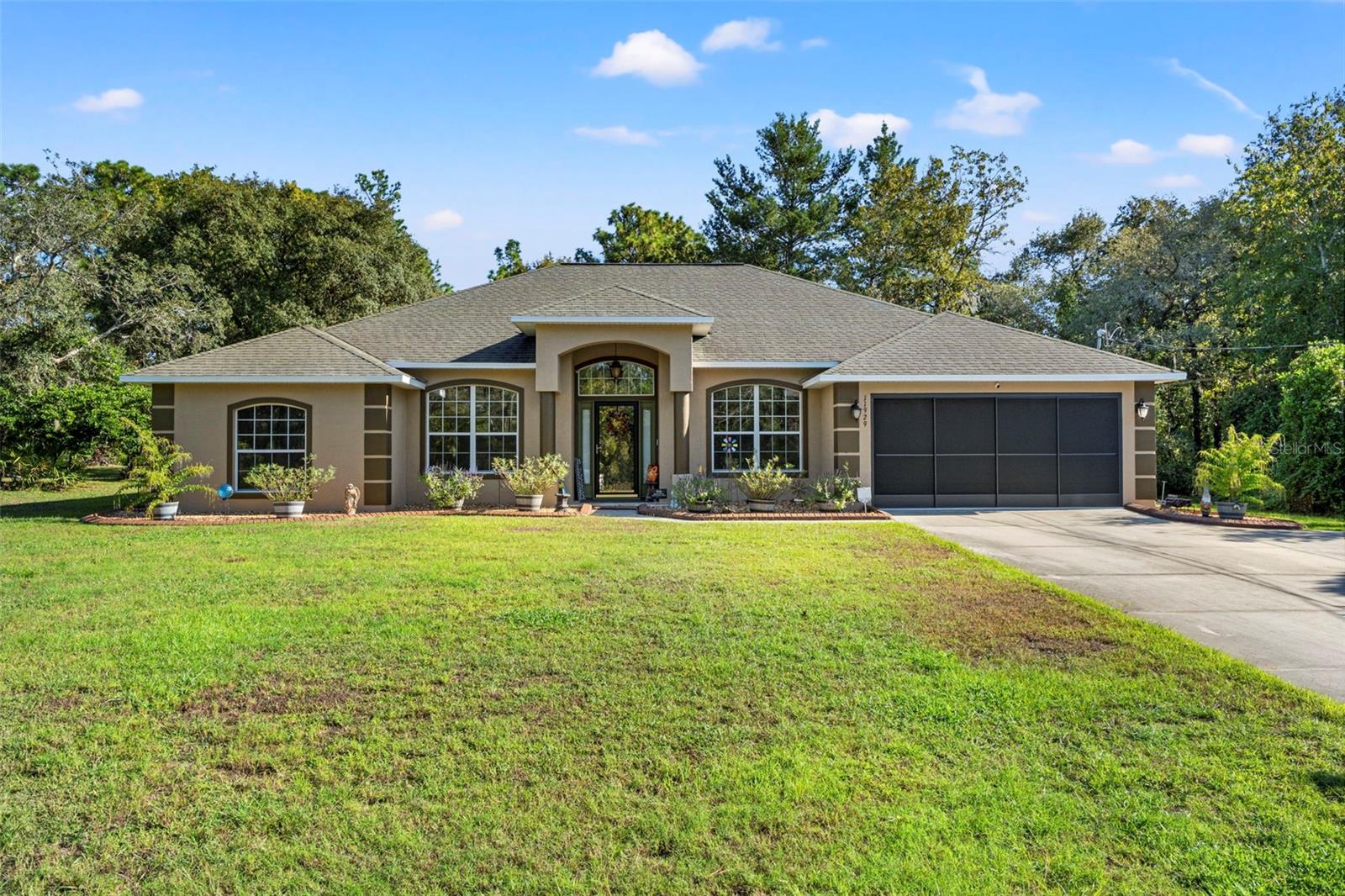 ROYAL HIGHLANDS - Residential