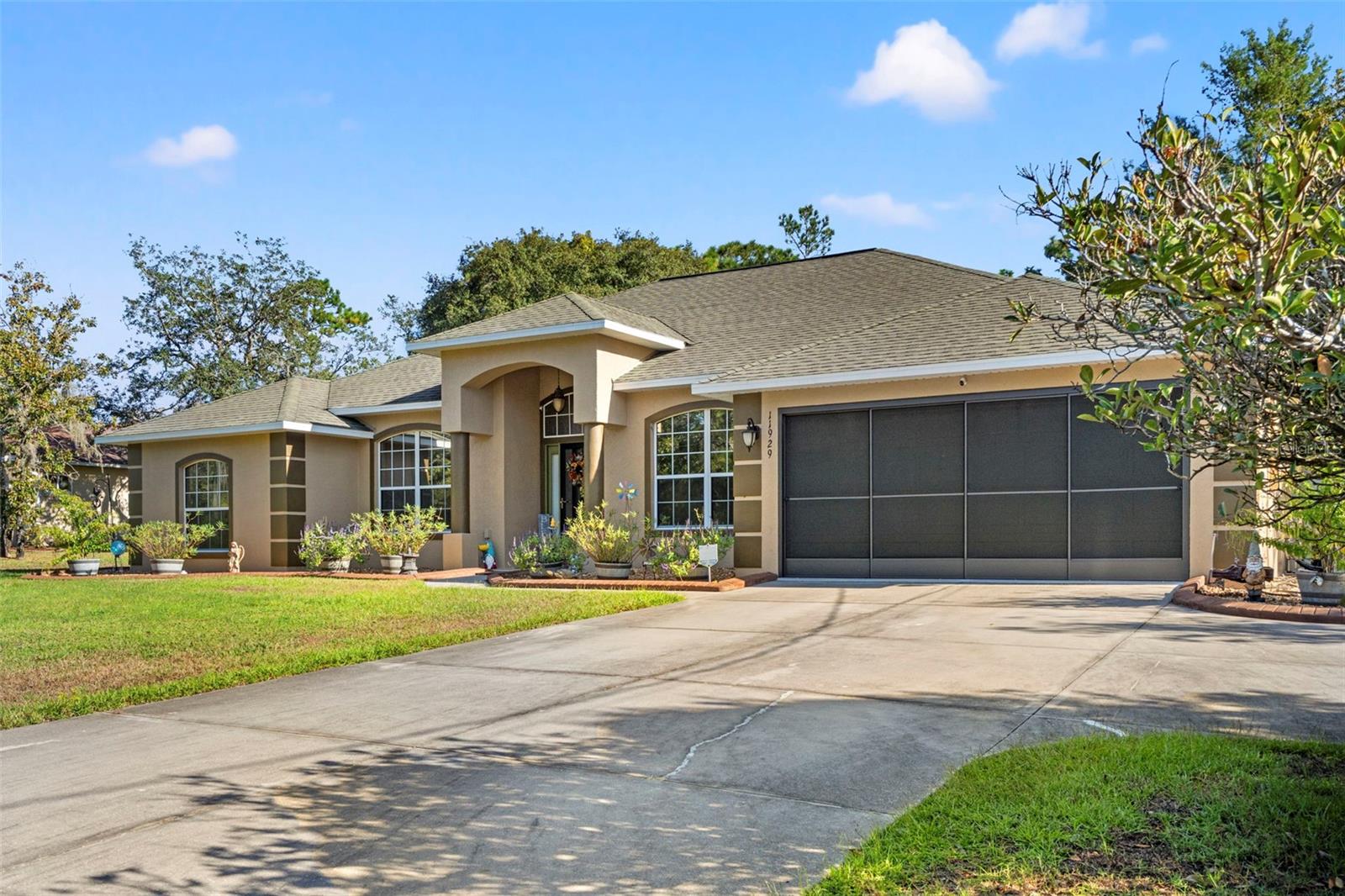 ROYAL HIGHLANDS - Residential