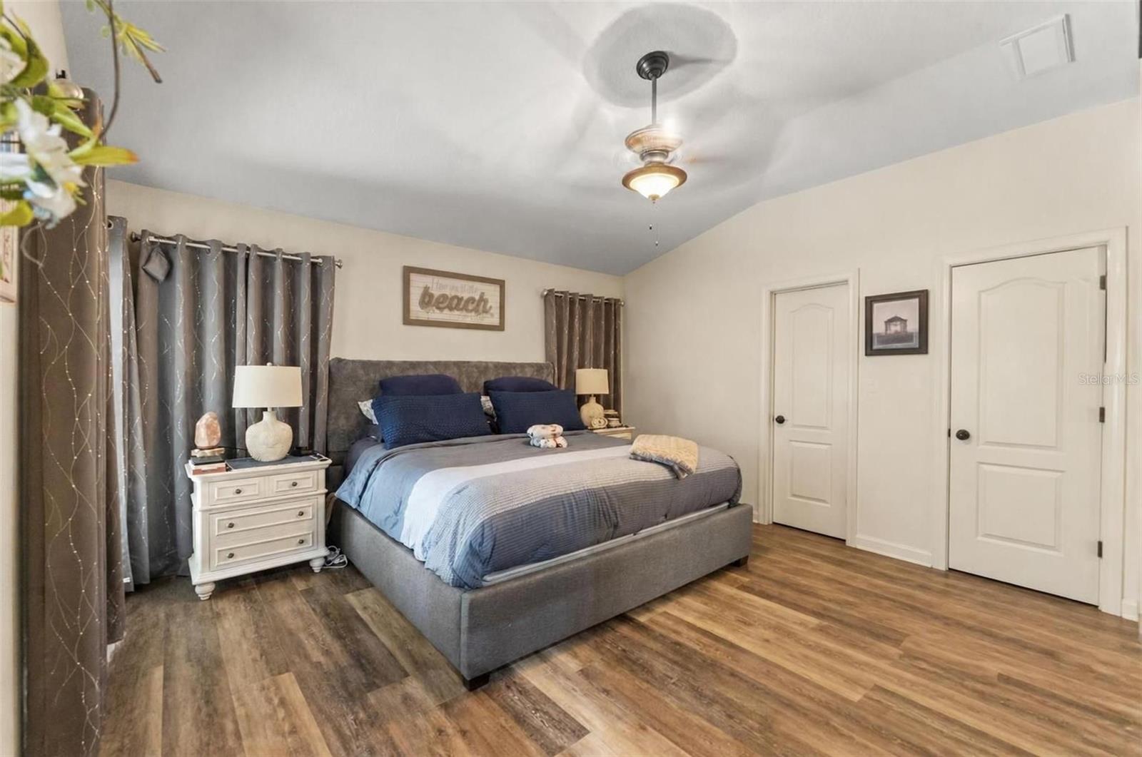 ROYAL HIGHLANDS - Residential