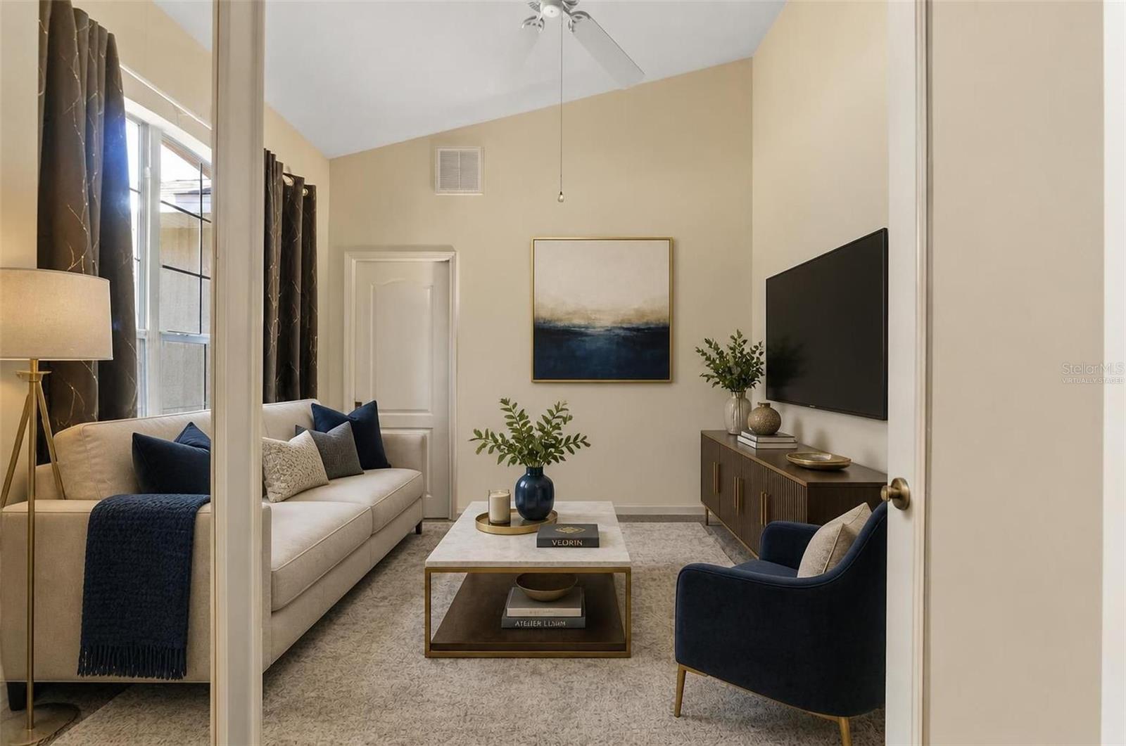 ROYAL HIGHLANDS - Residential