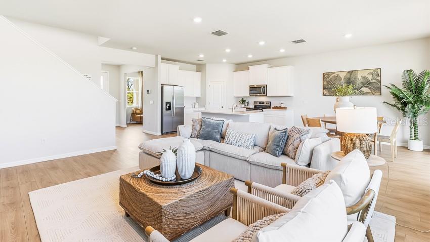 STAR FARMS AT LAKEWOOD RANCH - Residential