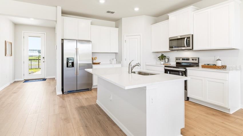 STAR FARMS AT LAKEWOOD RANCH - Residential