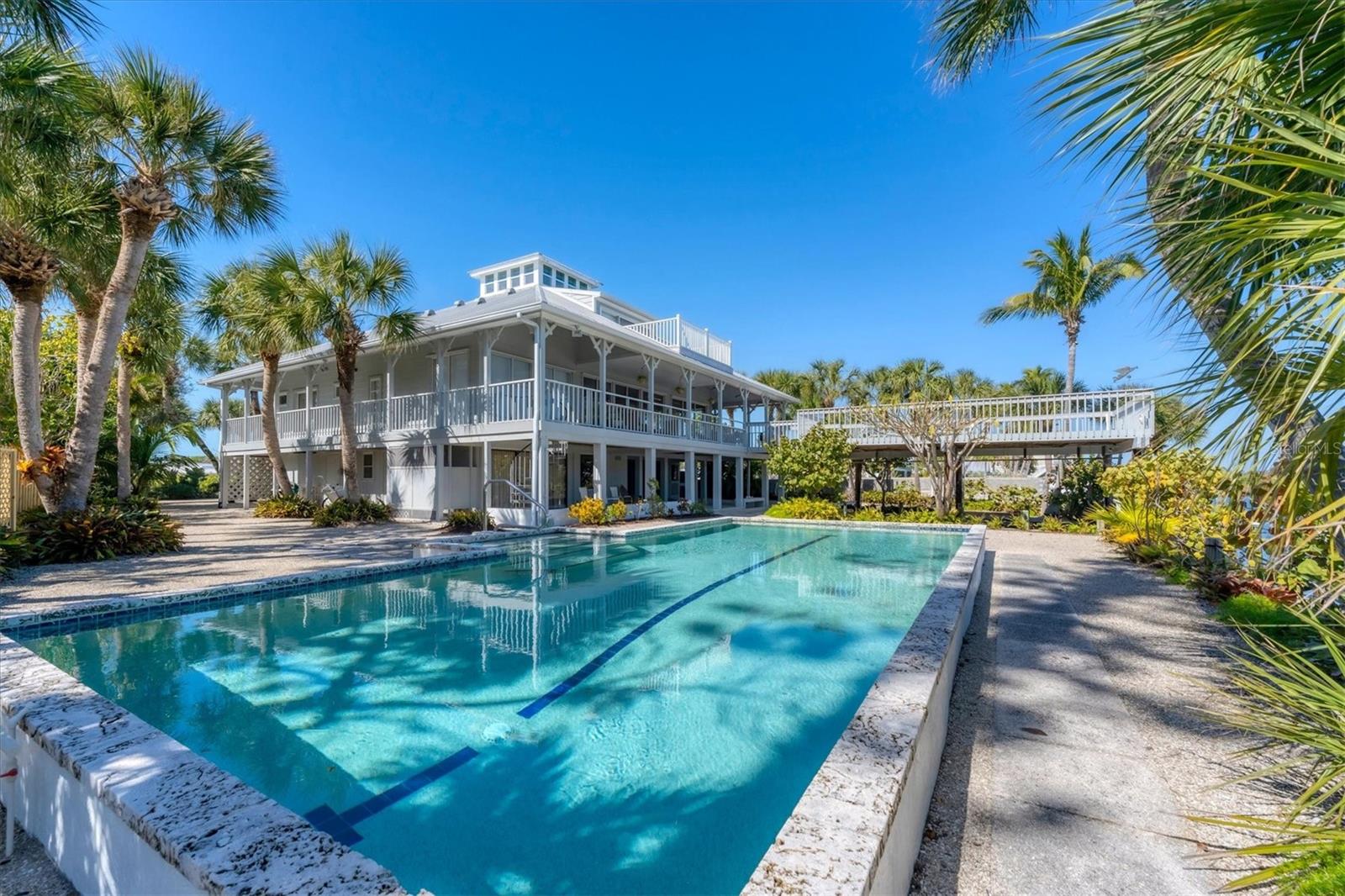 GOLDEN BEACH - Residential