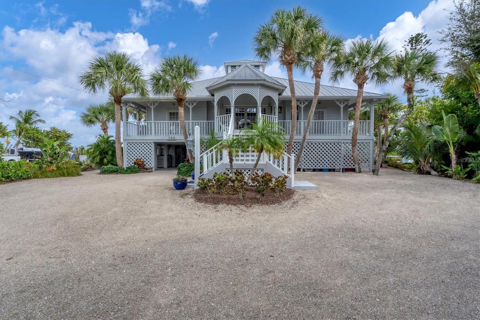 GOLDEN BEACH - Residential