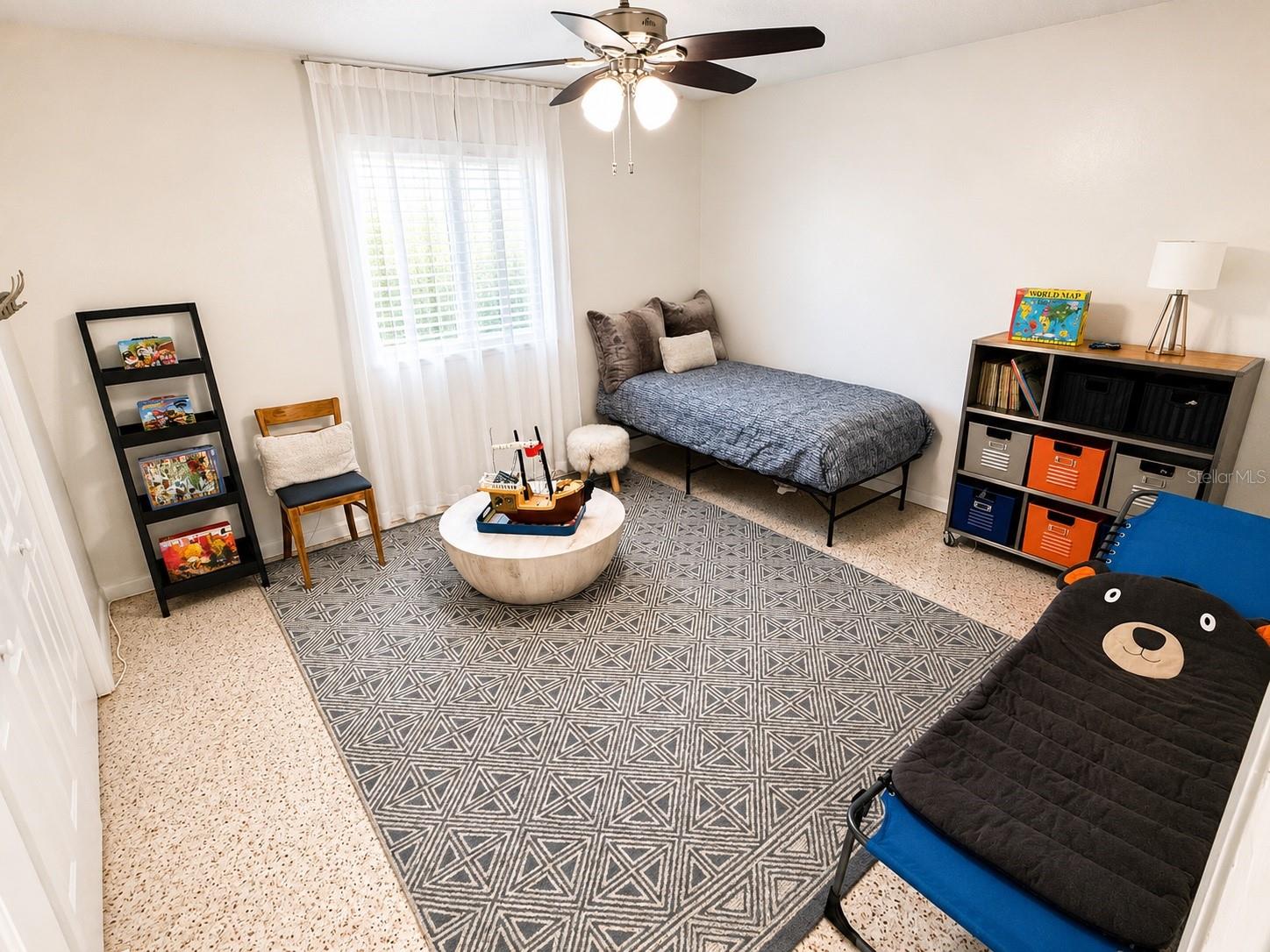 EDGEWATER BEACH - Residential