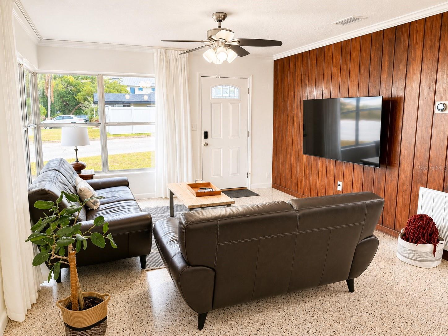 EDGEWATER BEACH - Residential