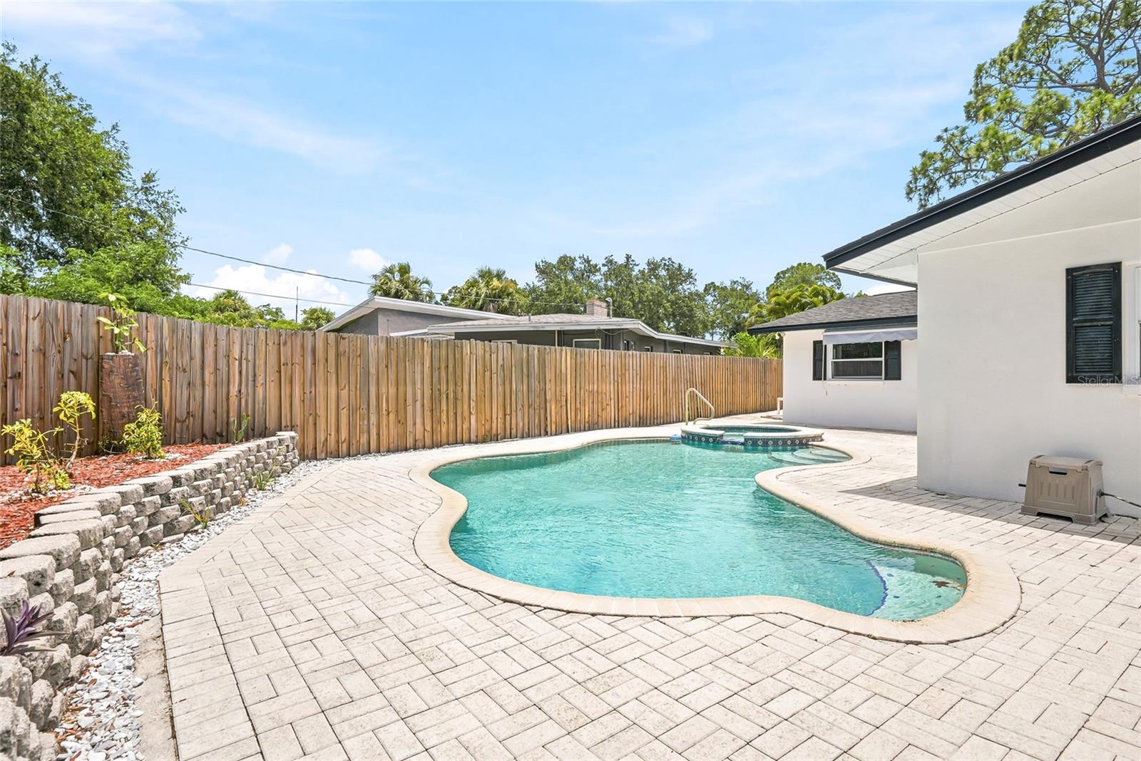 PELICAN CREEK SUB - Residential