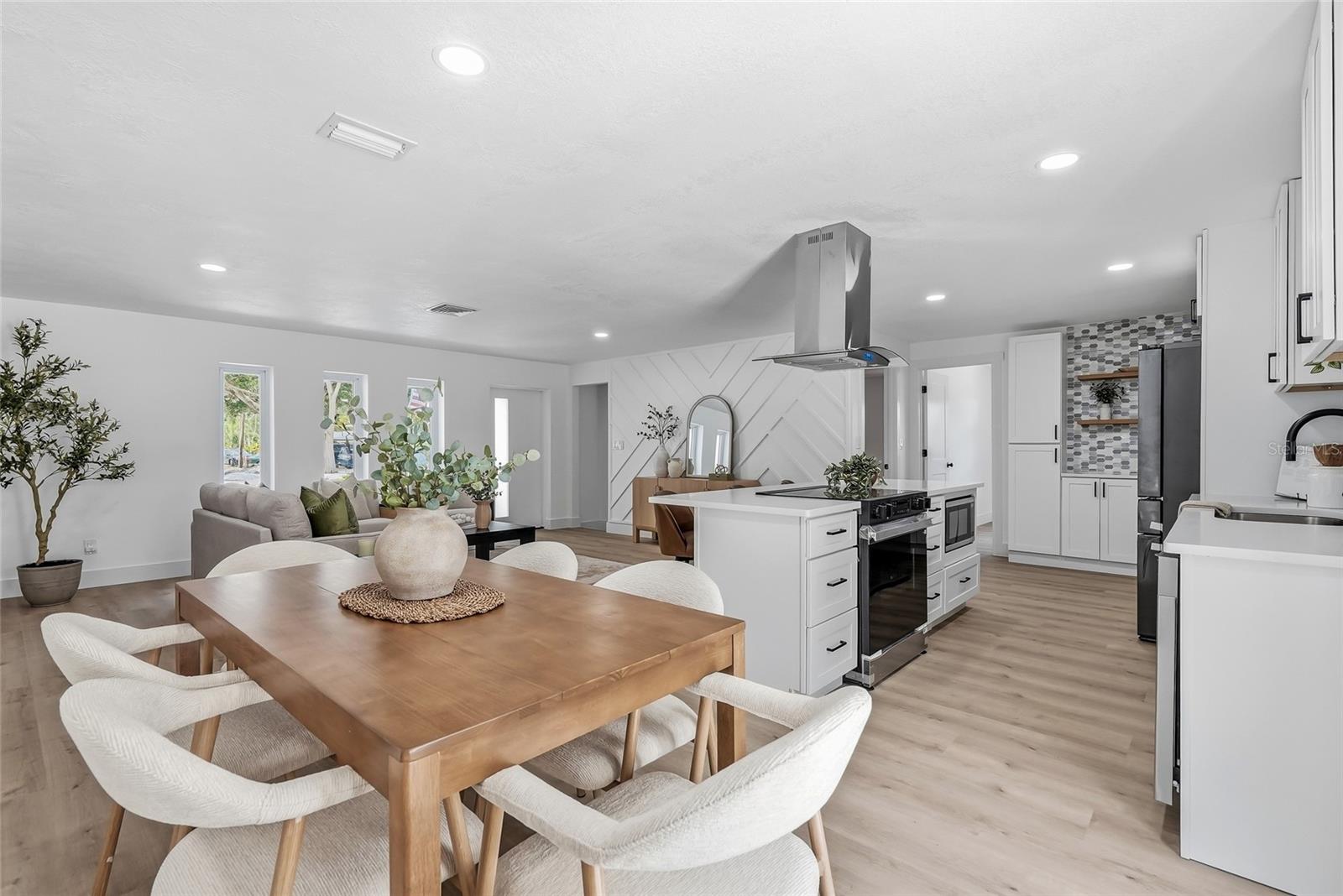 PELICAN CREEK SUB - Residential