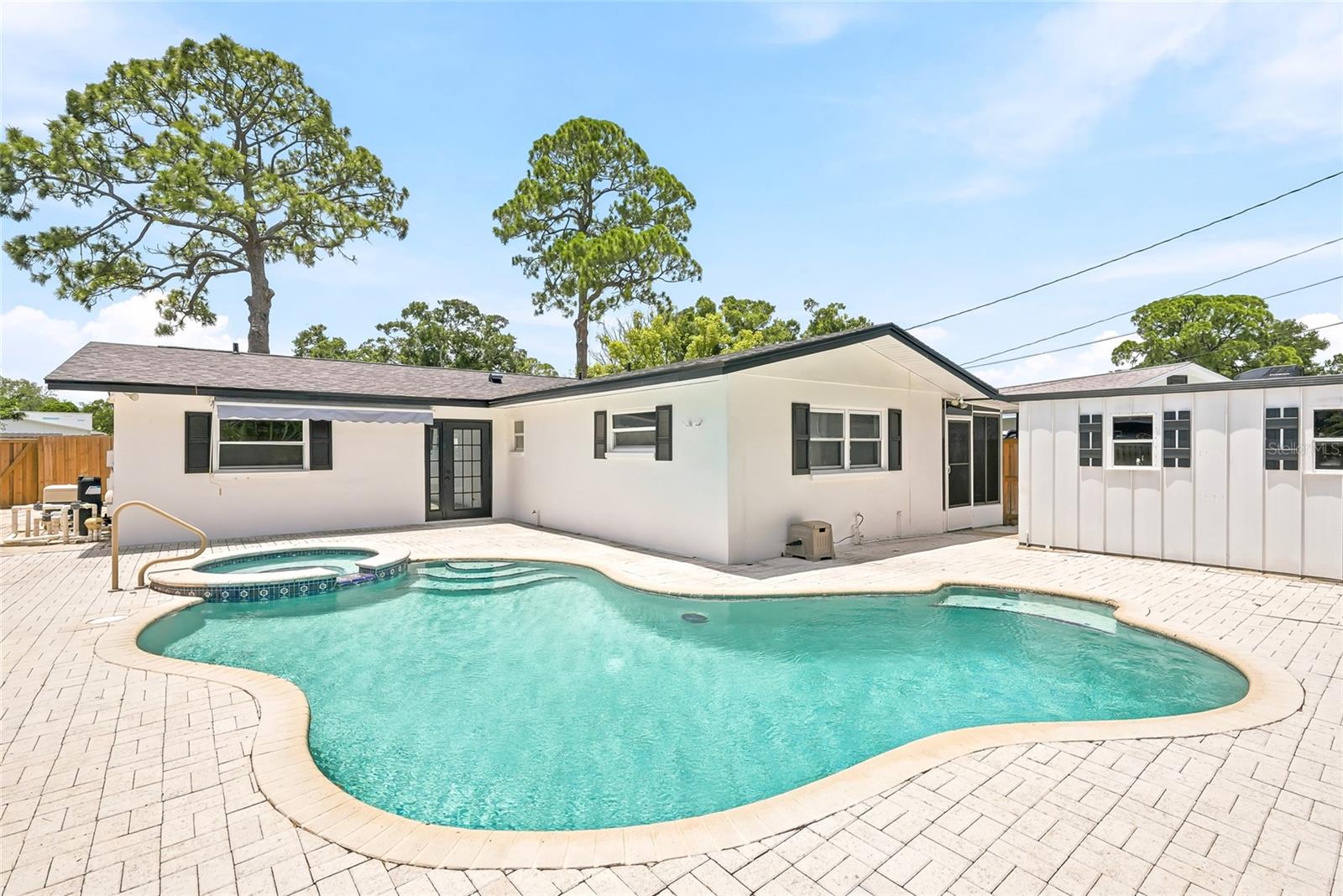 PELICAN CREEK SUB - Residential