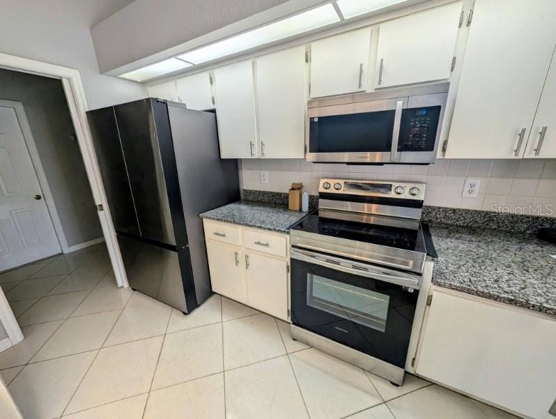 SPRING HILL - Residential Lease
