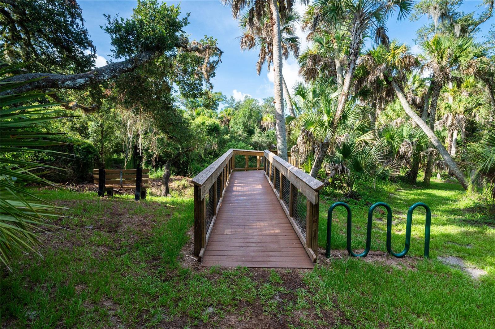WOODLAND ESTATES - Land