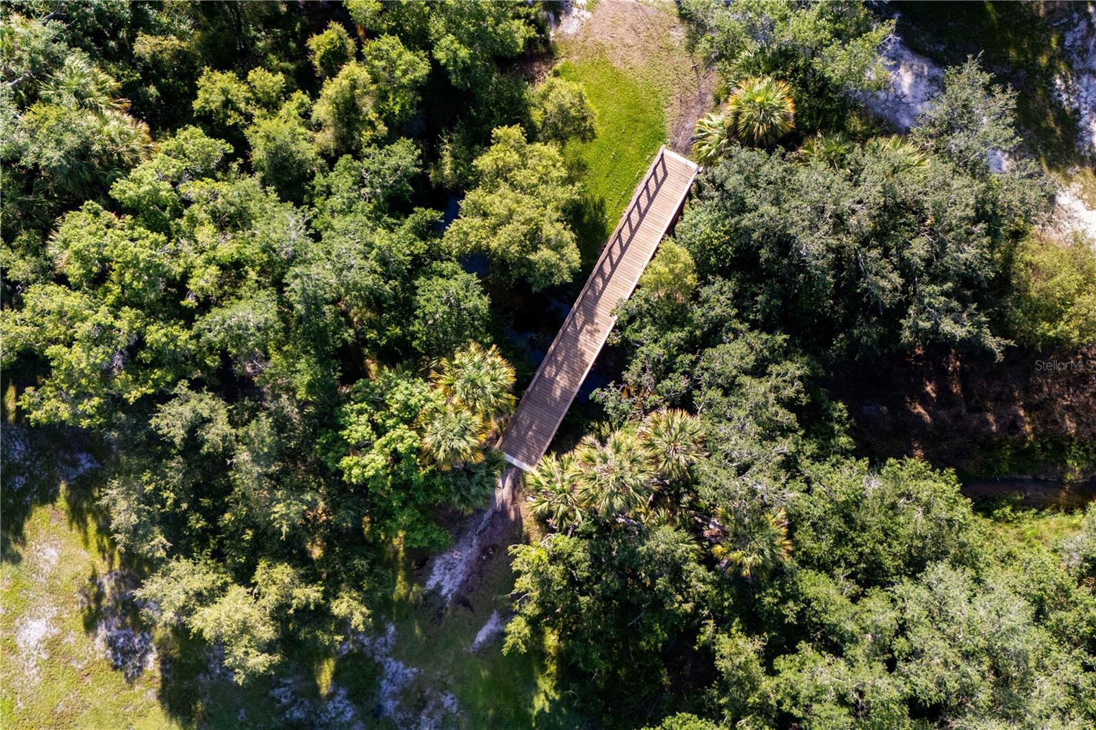 WOODLAND ESTATES - Land