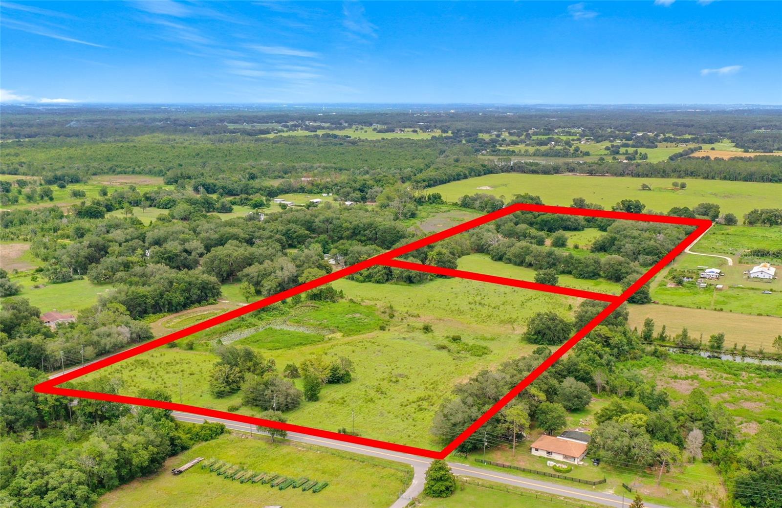 GROVELAND FARMS 33-22-24 - Residential