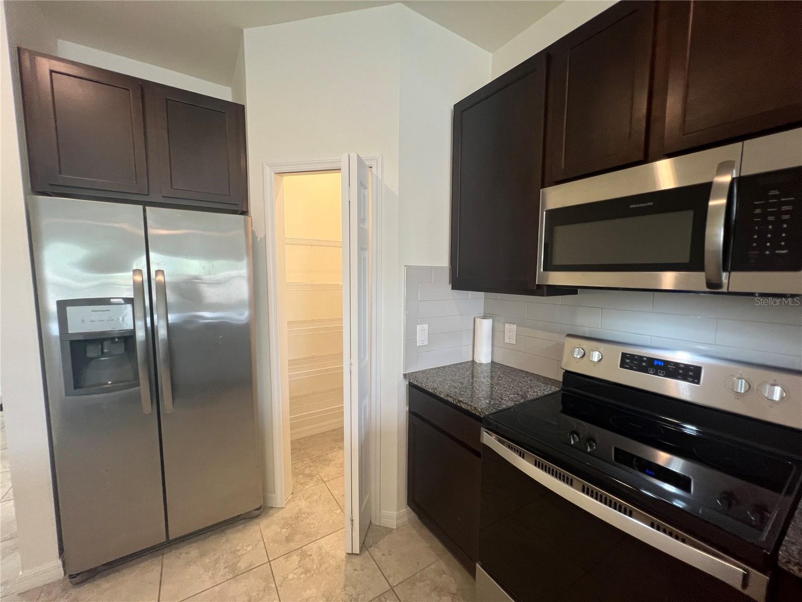 ROTONDA LAKES - Residential Lease