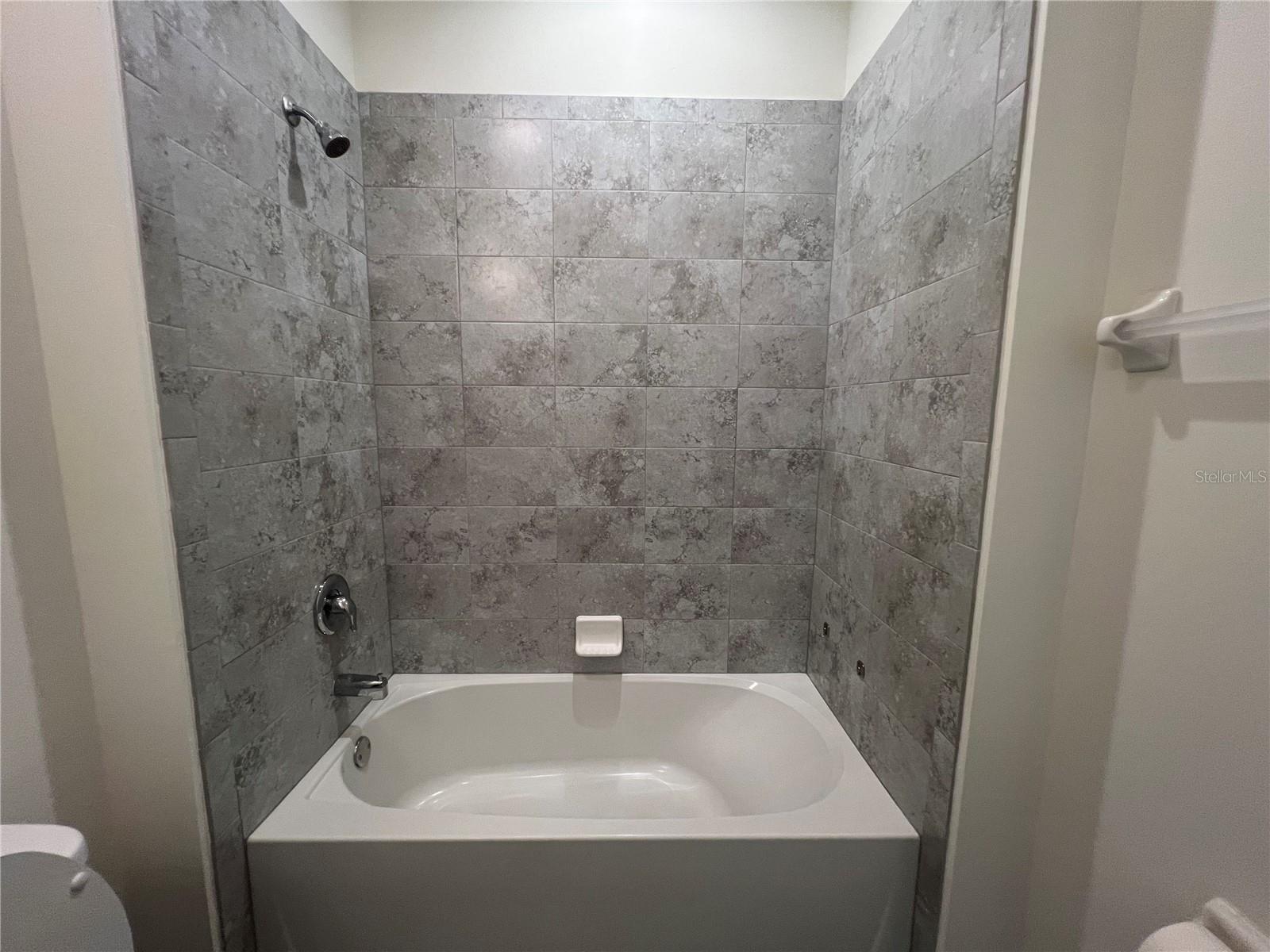 ROTONDA LAKES - Residential Lease