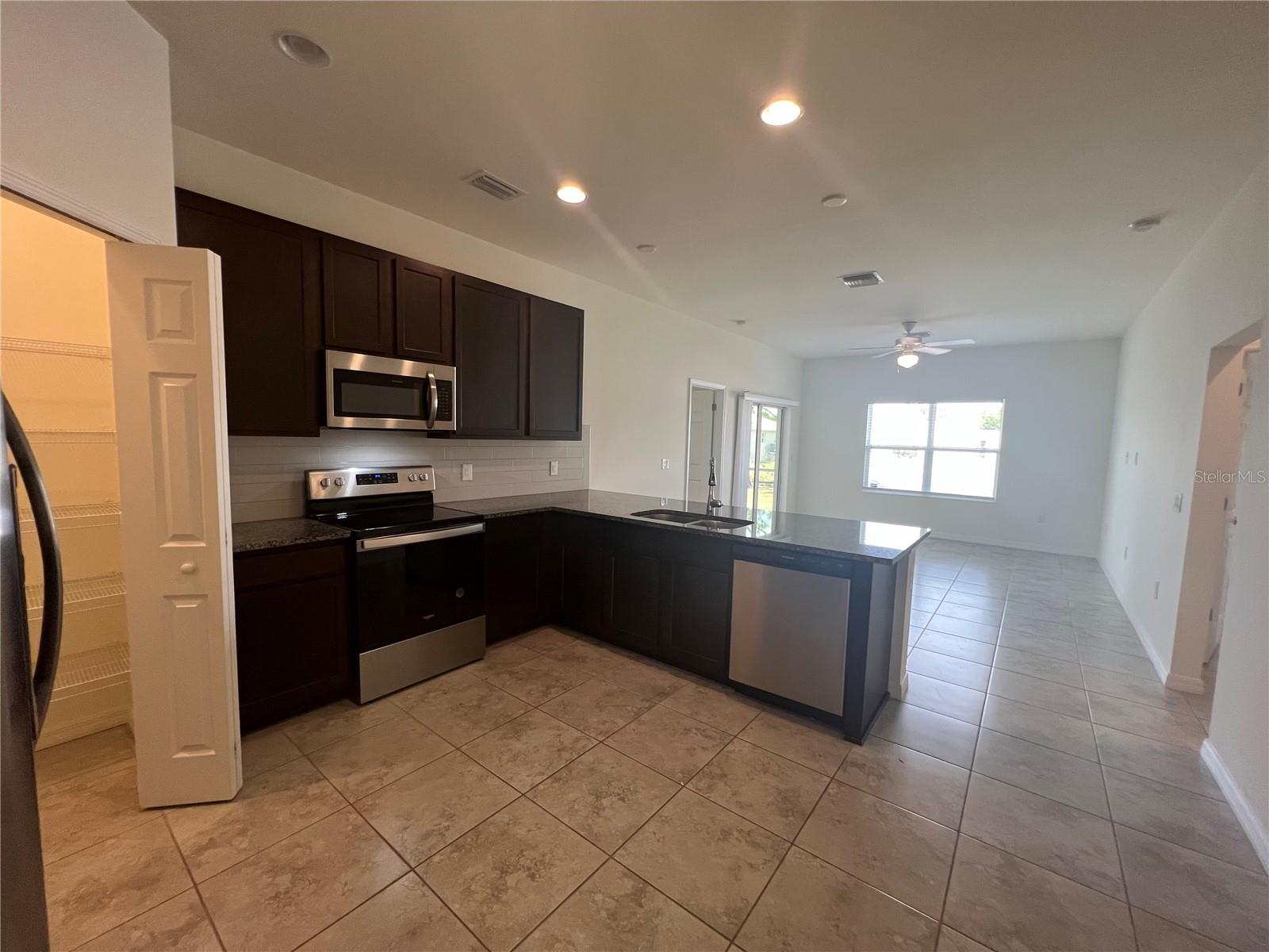 ROTONDA LAKES - Residential Lease