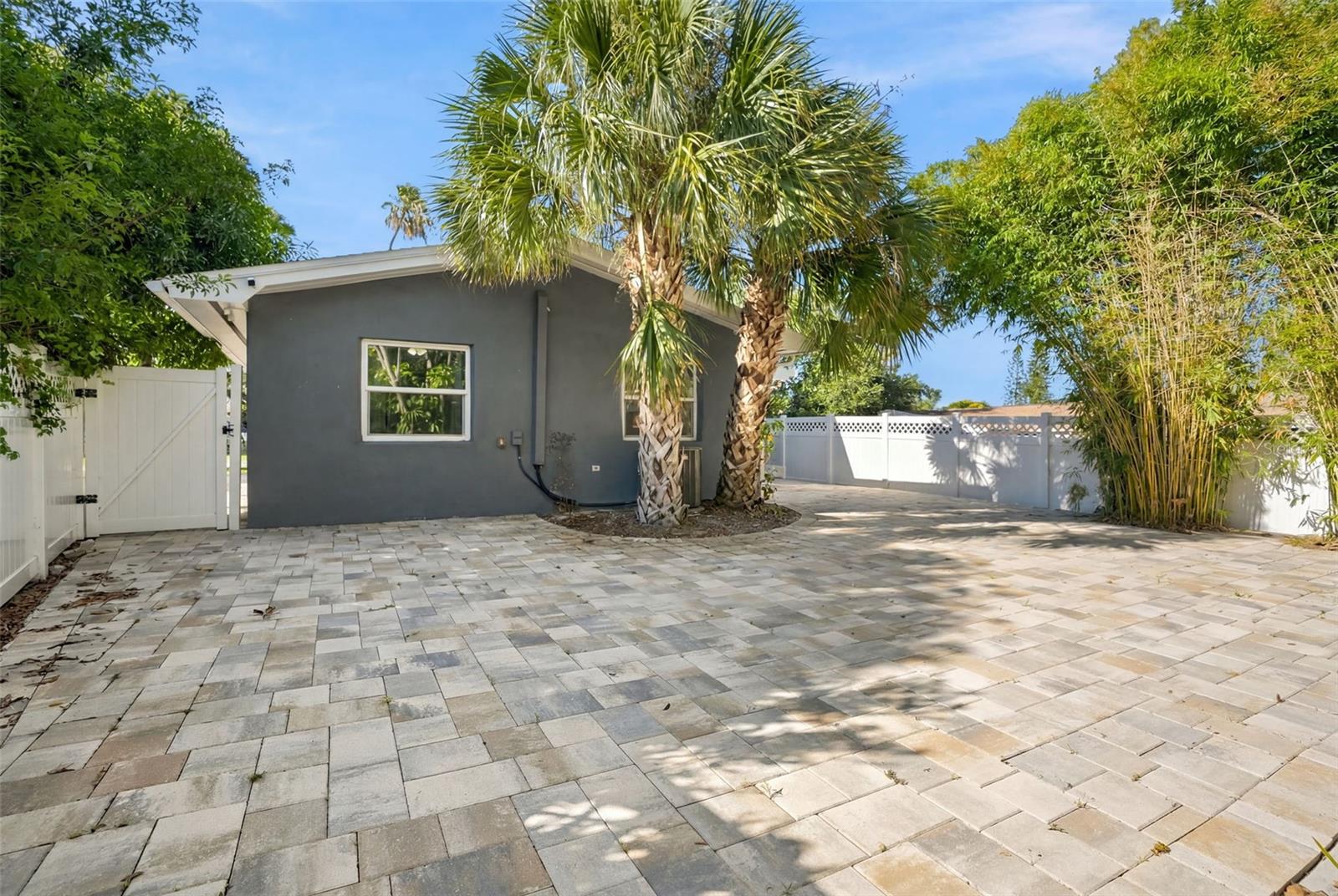 HIBISCUS GARDENS - Residential
