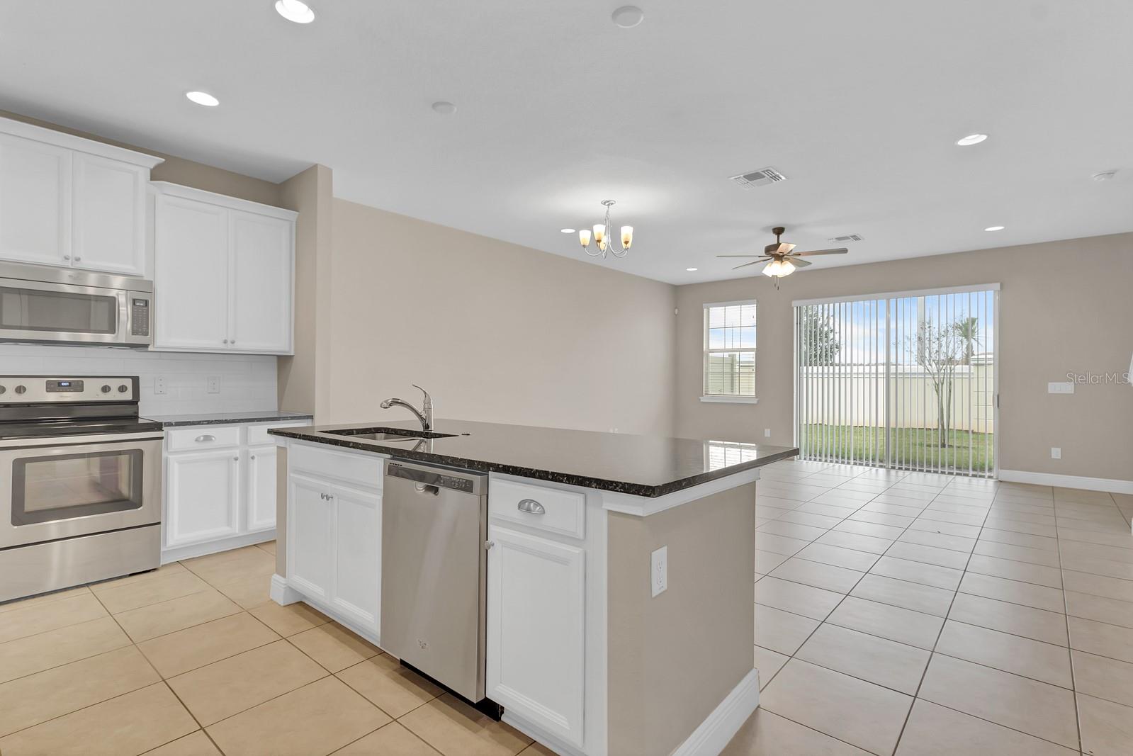 EAGLE CRK VILLAGE L PH 2 - Residential Lease